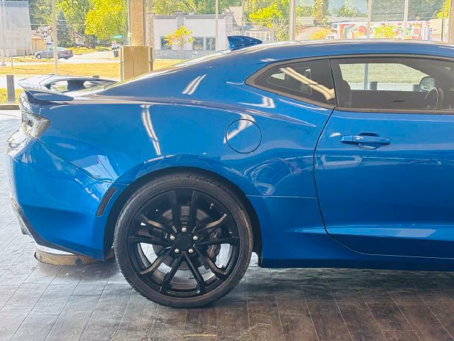 Used 2017 Chevrolet Camaro SS RWD image 6