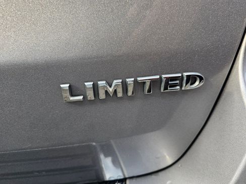 Used 2020 Jeep Grand Cherokee Limited AWD/4WD image 32
