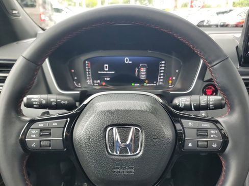 Used 2025 Honda Pilot Black Edition image 21
