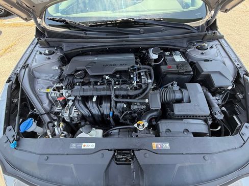 Used 2023 Hyundai Elantra SEL w/ Convenience Package FWD image 27