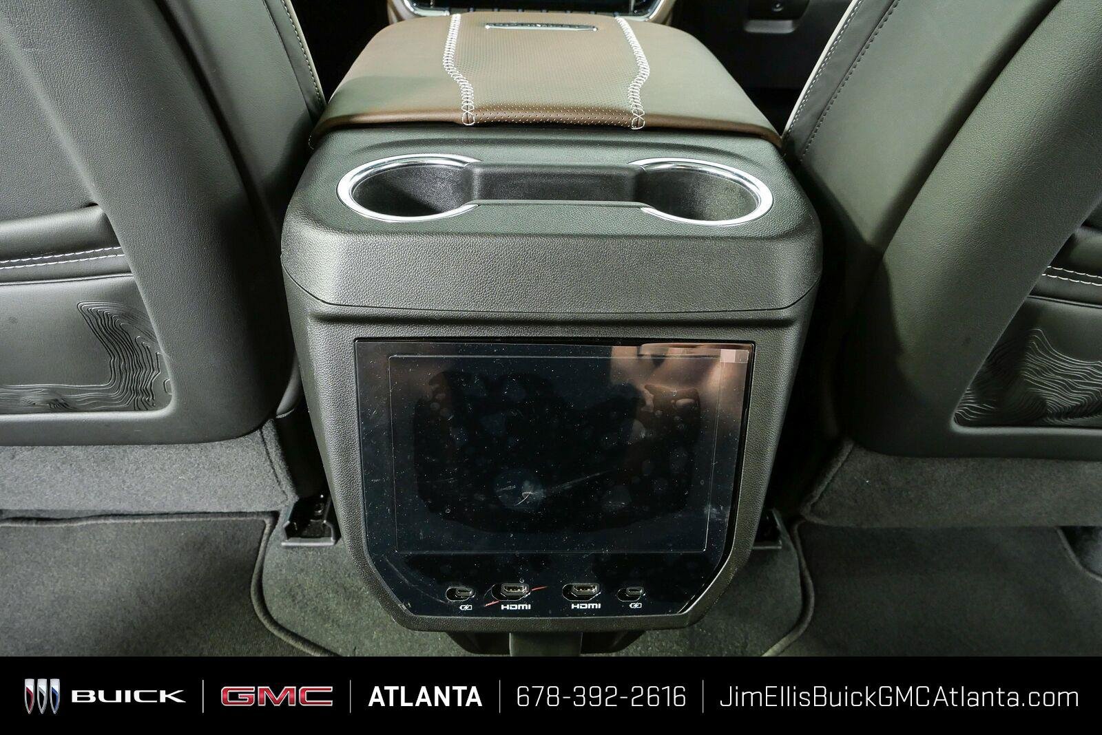 Used 2025 GMC Yukon XL Denali Ultimate w/ LPO, Floor Liner Package AWD/4WD image 22