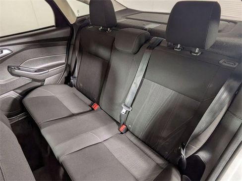 Used 2017 Ford Focus SE image 23