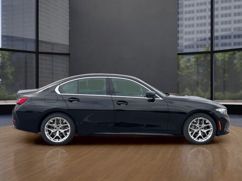 Used 2025 BMW 330i Sedan RWD image 4