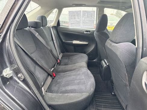 Used 2010 Subaru Impreza 2.5i Premium image 12