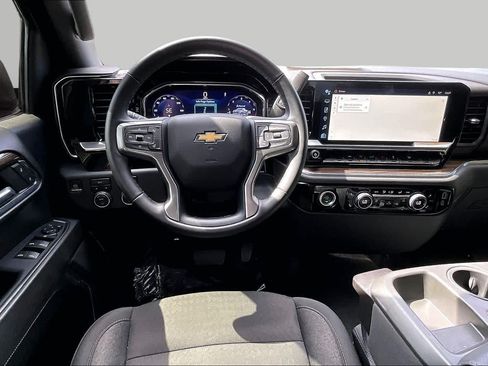 Used 2023 Chevrolet Silverado 1500 LT AWD/4WD image 6