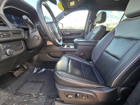 Used 2024 Chevrolet Suburban Premier AWD/4WD image 13