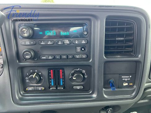 Used 2005 Chevrolet Silverado 2500 LS AWD/4WD image 18