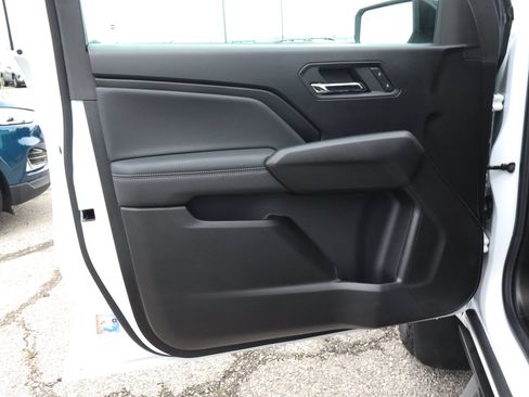 Used 2024 GMC Canyon Elevation w/ Convenience Package AWD/4WD image 17