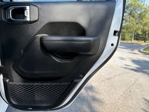 Used 2018 Jeep Wrangler Unlimited Sport S AWD/4WD image 45