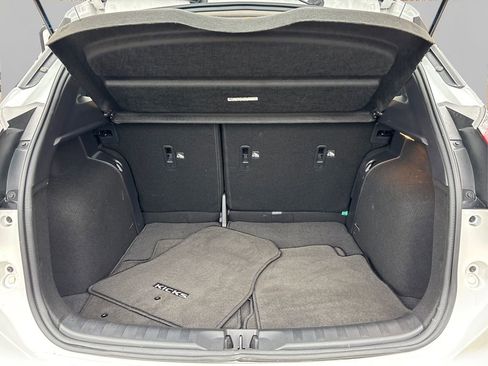 Used 2023 Nissan Kicks SR w/ SR Premium Package image 11