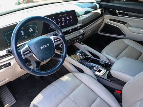 Used 2023 Kia Telluride EX w/ EX Captain's Chair Package FWD image 20