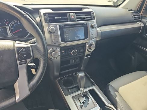 Used 2016 Toyota 4Runner SR5 Premium RWD image 20