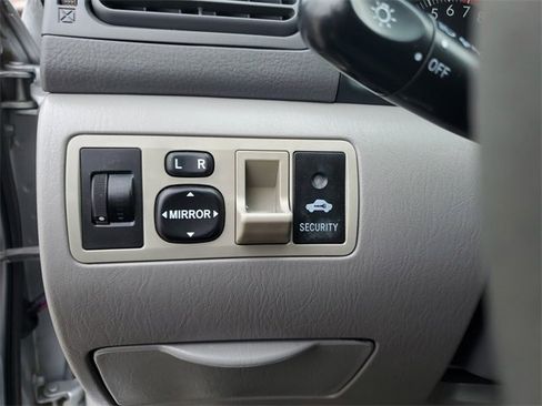 Used 2007 Toyota Corolla CE image 17