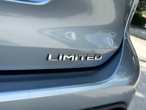 Used 2021 Toyota Highlander Limited image 31