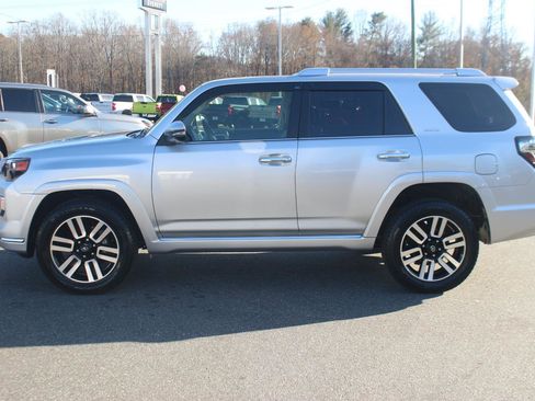 Used 2022 Toyota 4Runner Limited image 4