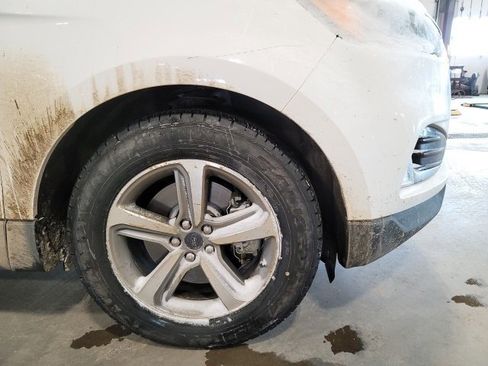 Used 2019 Ford Edge SEL w/ Equipment Group 201A image 9