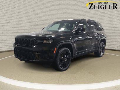 Used 2023 Jeep Grand Cherokee Altitude