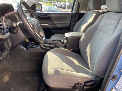Used 2019 Toyota Tacoma SR5 RWD image 15