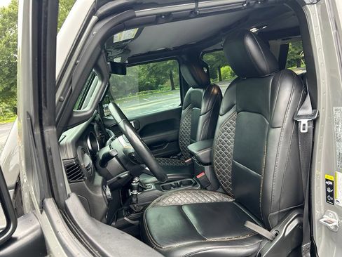 Used 2023 Jeep Wrangler Unlimited Sahara AWD/4WD image 46