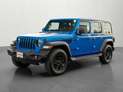 Used 2022 Jeep Wrangler Unlimited Sport image 3