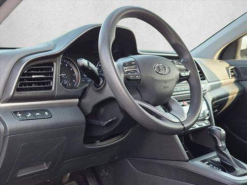 Used 2020 Hyundai Elantra SEL w/ Cargo Package (C1) FWD image 11