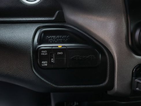 Used 2021 RAM 3500 Big Horn image 36