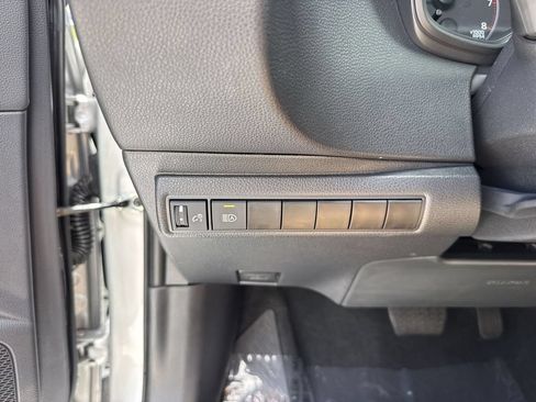 Used 2025 Toyota Corolla SE FWD image 54