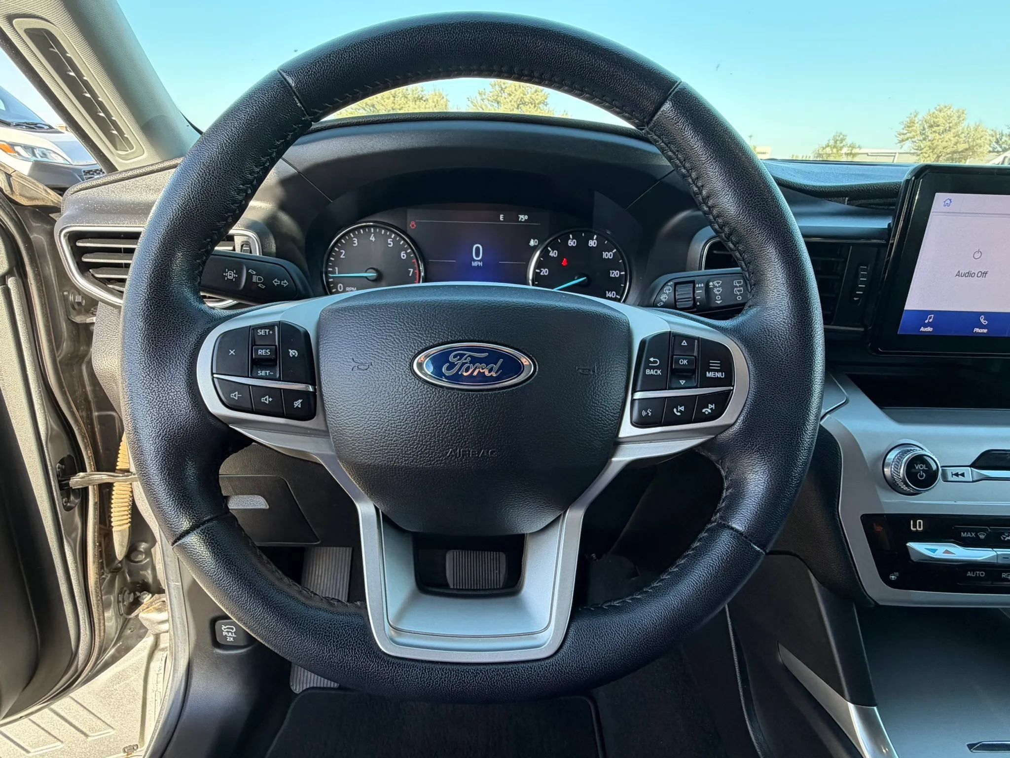 Used 2021 Ford Explorer XLT w/ Equipment Group 202A AWD/4WD image 24