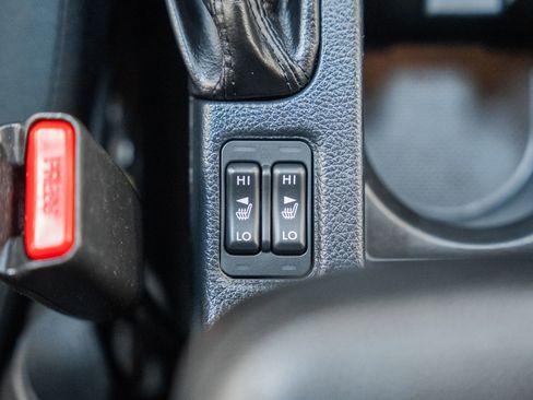 Used 2016 Subaru Impreza 2.0i Premium image 25