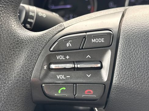 Used 2018 Hyundai Elantra GT FWD image 25