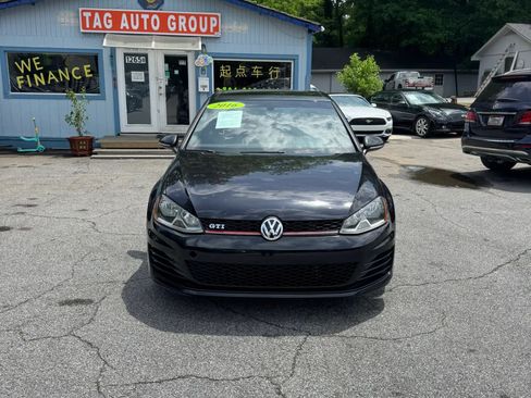 Used 2016 Volkswagen GTI SE FWD image 2