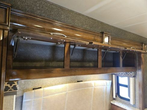 Used 2019 Ford F550 2WD Regular Cab Super Duty w/ XLT Value Package image 34