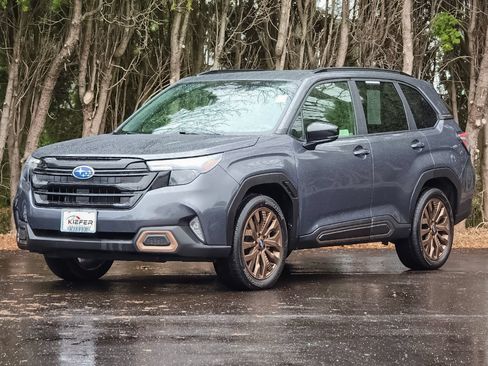 Used 2025 Subaru Forester Sport AWD/4WD image 7