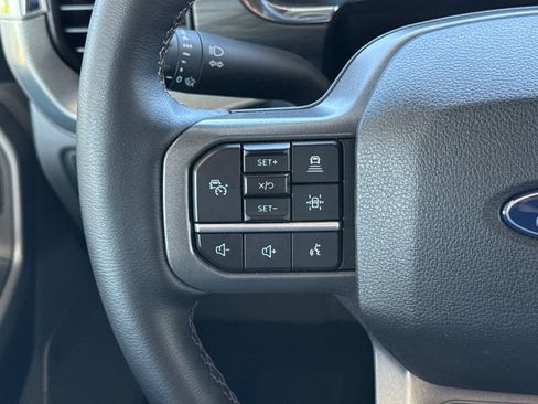 Used 2025 Ford F150 Lariat AWD/4WD image 35