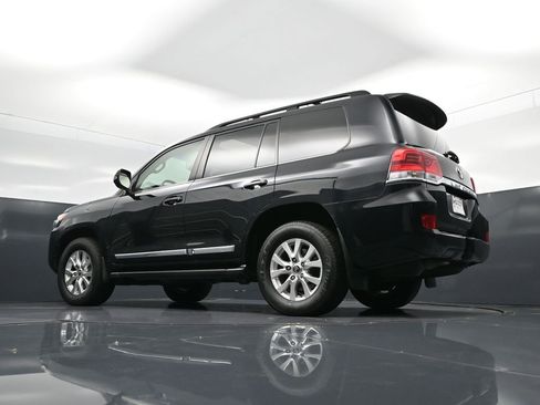 Used 2016 Toyota Land Cruiser image 43