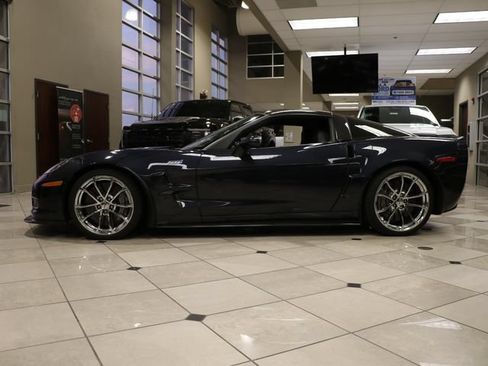 Used 2013 Chevrolet Corvette ZR1 w/ 3ZR Preferred Equipment Group RWD image 5
