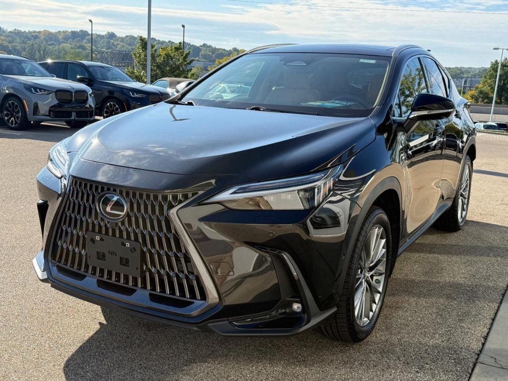 Used 2023 Lexus NX 350h AWD w/ Vision Package image 5