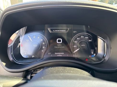 Used 2023 RAM 1500 Limited image 19