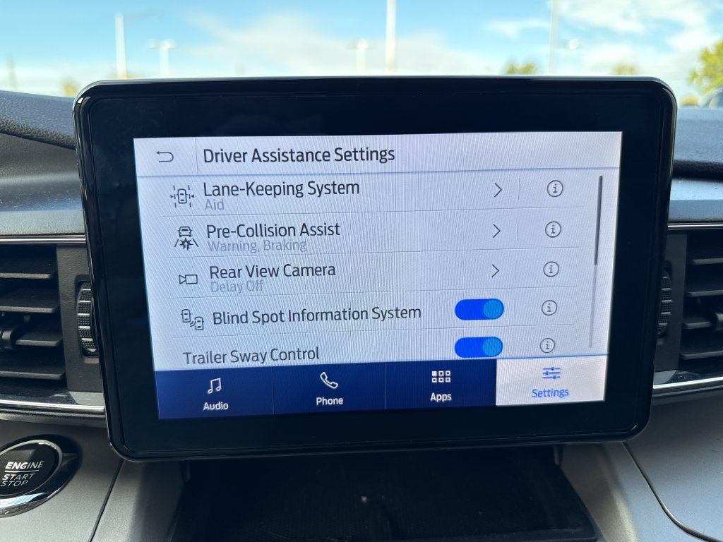 Used 2023 Ford Explorer XLT w/ Equipment Group 202A AWD/4WD image 13