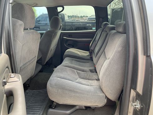 Used 2006 Chevrolet Silverado 1500 LT w/ Light Duty Power Package AWD/4WD image 5