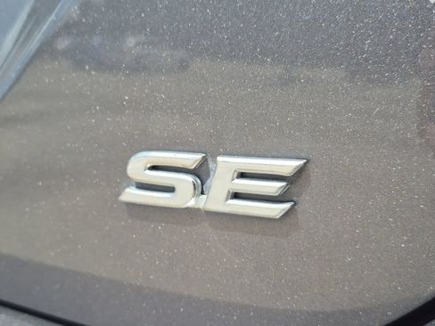 Used 2019 Toyota Camry SE FWD image 28