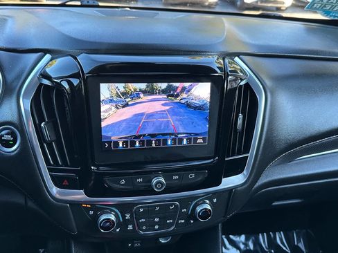 Used 2021 Chevrolet Traverse Premier image 33
