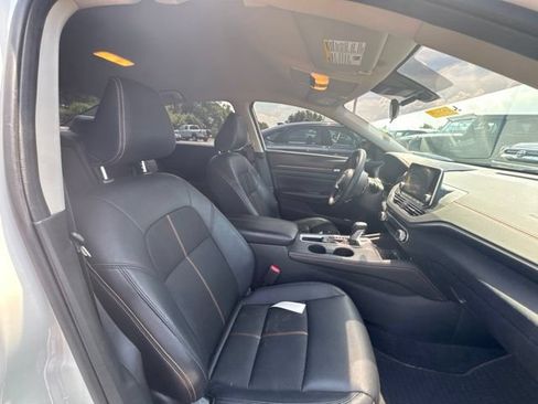 Used 2021 Nissan Altima 2.5 SR FWD image 6