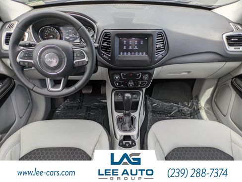 Used 2019 Jeep Compass Latitude w/ Popular Equipment Group FWD image 13
