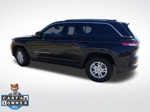 Used 2023 Jeep Grand Cherokee Laredo image 15