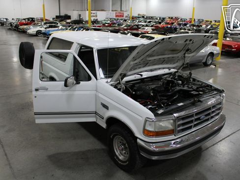 Used 1992 Ford Bronco XLT image 33
