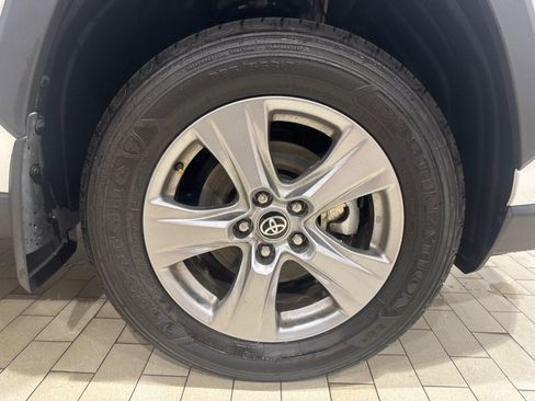 Certified 2024 Toyota RAV4 XLE w/ Convenience Package AWD/4WD image 40