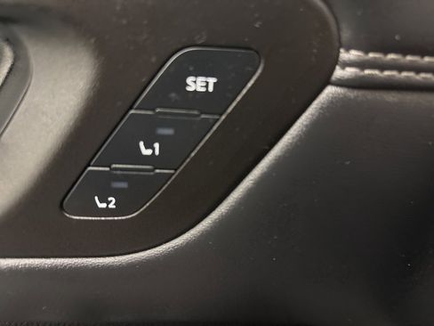 Used 2024 Nissan Pathfinder Platinum w/ Black Appearance Package image 14