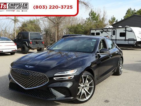 Used 2025 Genesis G70 2.5T image 1