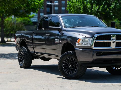 Used 2018 RAM 2500 Tradesman w/ Chrome Appearance Group AWD/4WD image 2